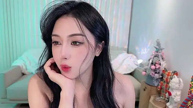 Snapshot of K-moumou chatting on 12-25-24, 08:28 K-moumou online show from 12-25-24, 08:28