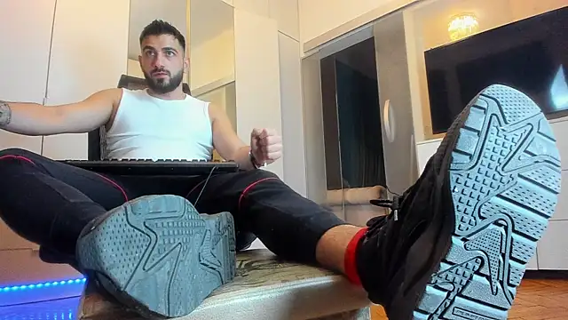 Snapshot of welcometo_hell chatting on 10-16-25, 07:26 welcometo hell online show from 10-16-25, 07:26