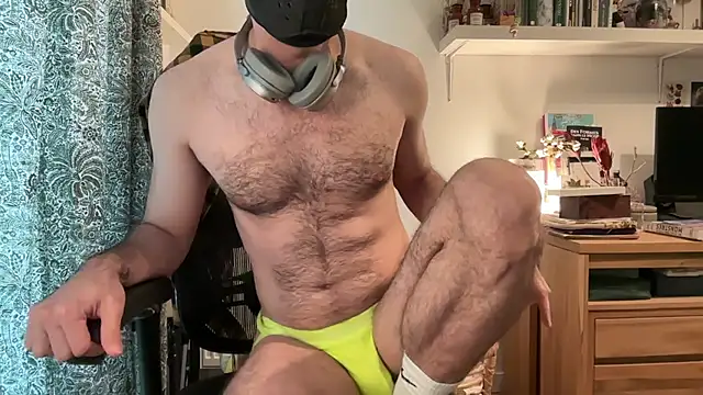 Snapshot of FrenchCamDog chatting on 01-04-25, 01:53 FrenchCamDog online show from 01-04-25, 01:53