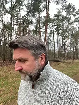 Snapshot of Haariglang chatting on 12-24-24, 10:44 Haariglang online show from 12-24-24, 10:44