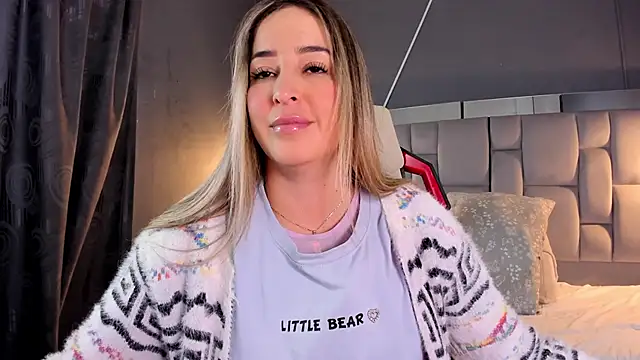 Snapshot of AliceSteel12 chatting on 01-29-25, 02:21 AliceSteel12 online show from 01-29-25, 02:21