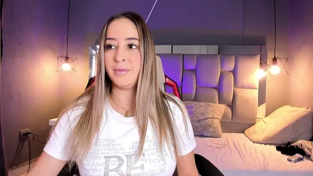 Snapshot of AliceSteel12 chatting on 02-27-25, 01:07 AliceSteel12 online show from 02-27-25, 01:07