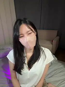 Snapshot of cupido_meimei chatting on 02-18-25, 01:22 cupido meimei online show from 02-18-25, 01:22