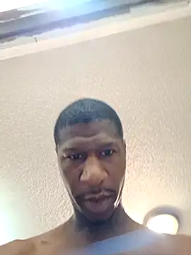 Snapshot of willywonka7793 chatting on 02-25-25, 02:33 willywonka7793 online show from 02-25-25, 02:33