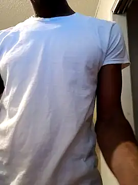 Snapshot of willywonka7793 chatting on 03-04-25, 01:49 willywonka7793 online show from 03-04-25, 01:49