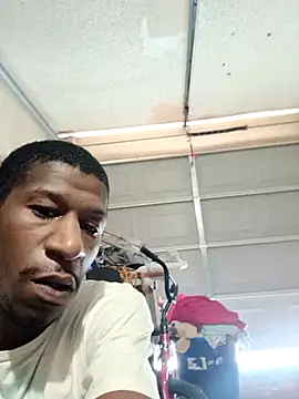 Snapshot of willywonka7793 chatting on 03-10-25, 03:52 willywonka7793 online show from 03-10-25, 03:52