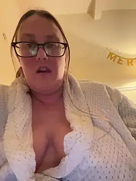 Foxy Evie40XO online show from 12-03-24, 07:55