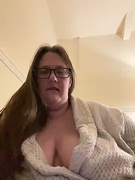 Foxy Evie40XO online show from 12-15-24, 06:40