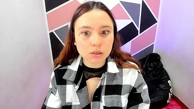 Snapshot of Carol_Pinter chatting on 11-06-25, 05:47 Carol Pinter online show from 11-06-25, 05:47