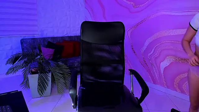 Danielacossio online show from 02-05-25, 03:02