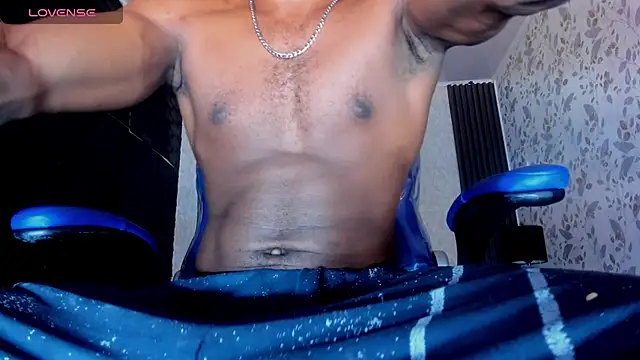 Snapshot of JD_THEBABY chatting on 02-18-25, 12:39 JD THEBABY online show from 02-18-25, 12:39