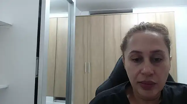 RoxanaLove9 online show from 01-13-25, 01:13