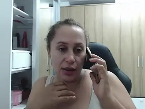 RoxanaLove9 online show from 02-14-25, 03:43