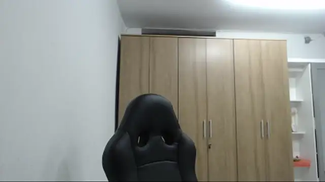 RoxanaLove9 online show from 03-21-26, 03:00