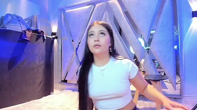 Annie9  online show from 04-12-26, 03:33