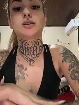 hotskinny1 online show from 12-18-24, 09:29