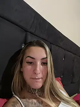 hotskinny1 online show from 02-22-25, 01:00