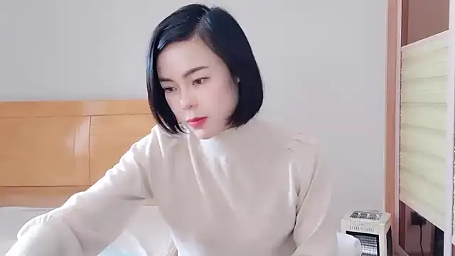 Linda-LL online show from 02-11-25, 06:19