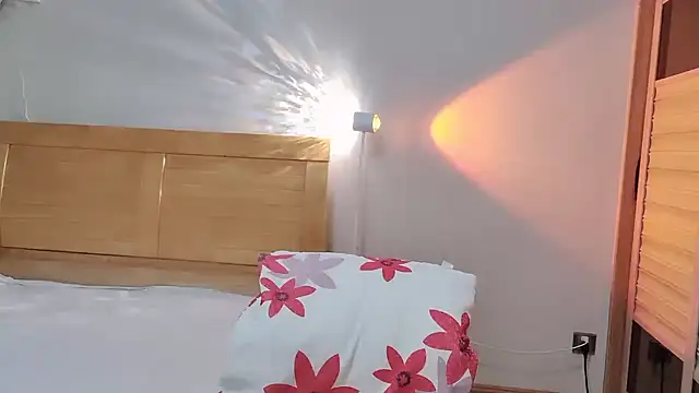 Linda-LL online show from 02-15-25, 05:30