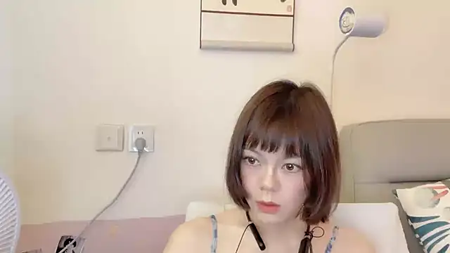 Linda-LL online show from 10-13-25, 05:40