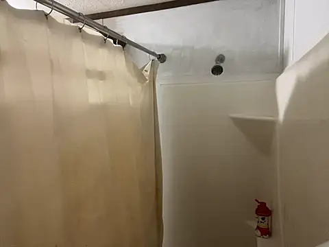 Snapshot of IvanaPlenty chatting on 03-15-25, 10:35 IvanaPlenty online show from 03-15-25, 10:35