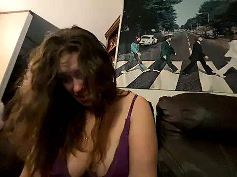 Snapshot of IvanaPlenty chatting on 10-06-25, 10:02 IvanaPlenty online show from 10-06-25, 10:02