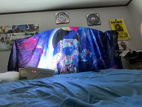 Snapshot of IvanaPlenty chatting on 11-30-25, 01:37 IvanaPlenty online show from 11-30-25, 01:37