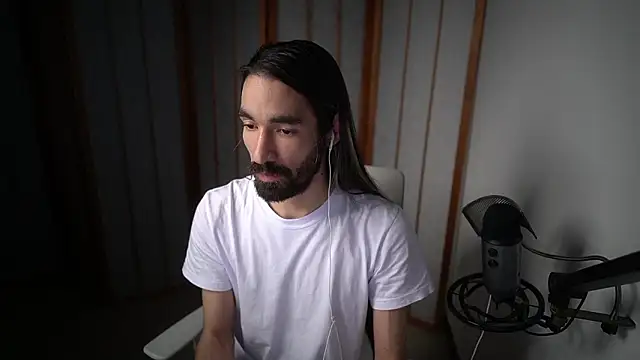 Snapshot of Your_Ice_cream chatting on 02-17-26, 01:13 Your Ice cream online show from 02-17-26, 01:13