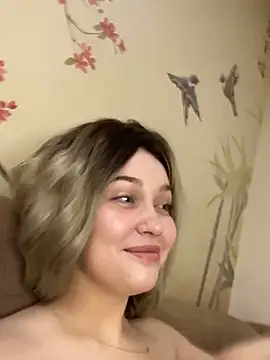 Snapshot of KikiWatson chatting on 12-13-24, 07:15 KikiWatson online show from 12-13-24, 07:15