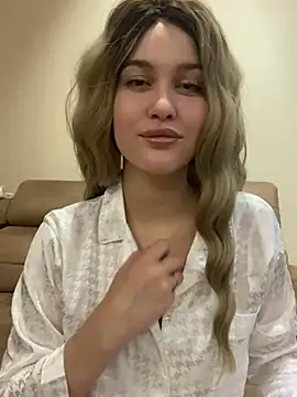 Snapshot of KikiWatson chatting on 12-13-24, 07:53 KikiWatson online show from 12-13-24, 07:53