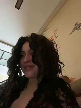 Snapshot of KikiWatson chatting on 02-06-25, 10:59 KikiWatson online show from 02-06-25, 10:59