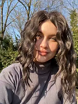 Snapshot of KikiWatson chatting on 02-13-25, 12:00 KikiWatson online show from 02-13-25, 12:00