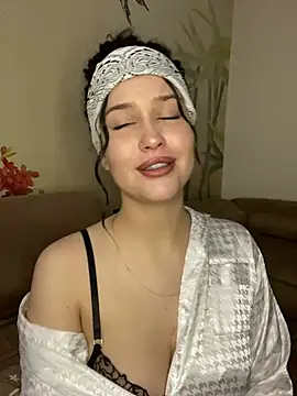 Snapshot of KikiWatson chatting on 03-01-25, 05:05 KikiWatson online show from 03-01-25, 05:05