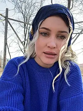 Snapshot of KikiWatson chatting on 03-07-25, 11:18 KikiWatson online show from 03-07-25, 11:18