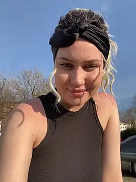 Snapshot of KikiWatson chatting on 03-09-25, 01:26 KikiWatson online show from 03-09-25, 01:26