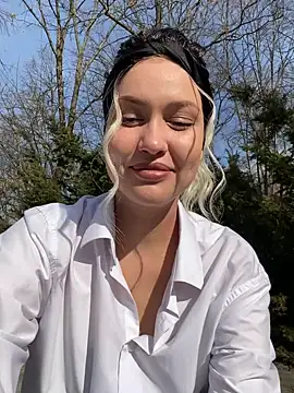 Snapshot of KikiWatson chatting on 03-10-25, 07:10 KikiWatson online show from 03-10-25, 07:10