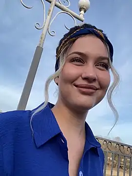 Snapshot of KikiWatson chatting on 03-16-25, 05:03 KikiWatson online show from 03-16-25, 05:03