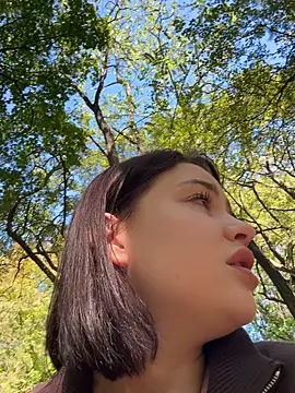 Snapshot of KikiWatson chatting on 10-05-25, 09:40 KikiWatson online show from 10-05-25, 09:40