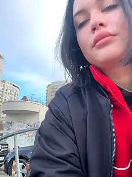 Snapshot of KikiWatson chatting on 12-05-25, 07:06 KikiWatson online show from 12-05-25, 07:06