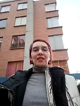 Snapshot of your_red_rose_ chatting on 12-18-24, 10:46 your red rose online show from 12-18-24, 10:46