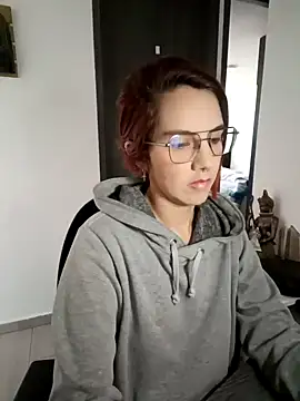 Snapshot of your_red_rose_ chatting on 01-14-25, 01:38 your red rose online show from 01-14-25, 01:38