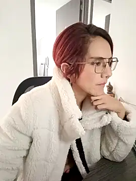 Snapshot of your_red_rose_ chatting on 01-14-25, 07:43 your red rose online show from 01-14-25, 07:43