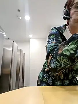 Snapshot of your_red_rose_ chatting on 01-17-25, 07:16 your red rose online show from 01-17-25, 07:16