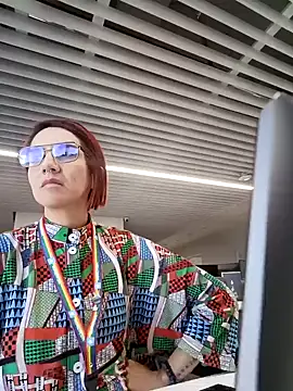 Snapshot of your_red_rose_ chatting on 01-22-25, 01:42 your red rose online show from 01-22-25, 01:42