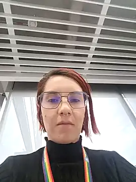 Snapshot of your_red_rose_ chatting on 01-28-25, 01:16 your red rose online show from 01-28-25, 01:16