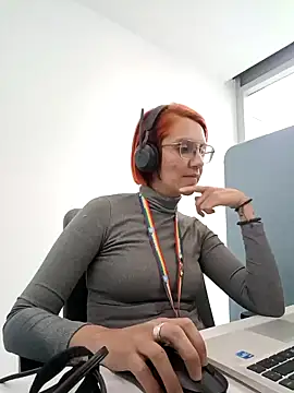 Snapshot of your_red_rose_ chatting on 01-29-25, 03:58 your red rose online show from 01-29-25, 03:58