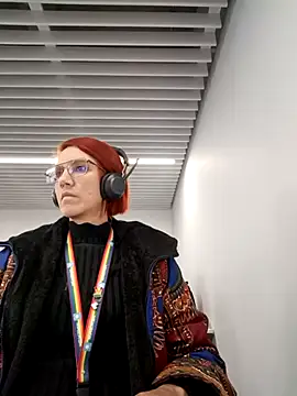 Snapshot of your_red_rose_ chatting on 02-11-25, 03:29 your red rose online show from 02-11-25, 03:29