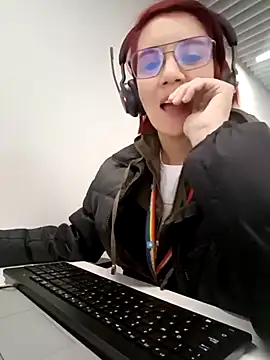 Snapshot of your_red_rose_ chatting on 03-06-25, 01:14 your red rose online show from 03-06-25, 01:14