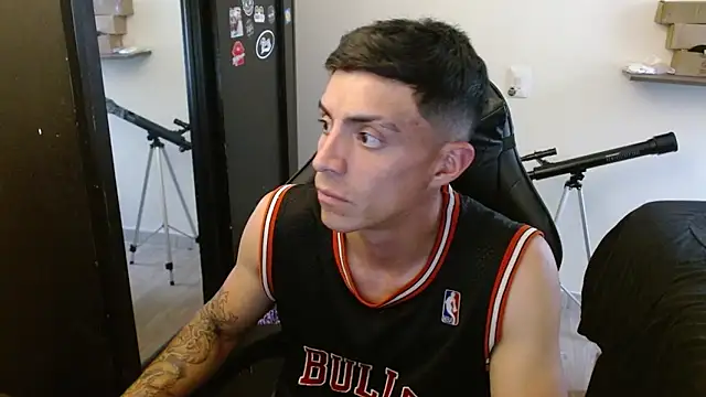 kv   xxx  online show from 04-12-26, 06:02