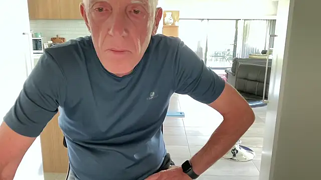 angie-puttana online show from 12-16-25, 10:26